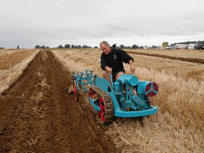 jim-wakefield-on-his-ransom-mg2-1939-workig-his-single-furrow-ts42-plough-2