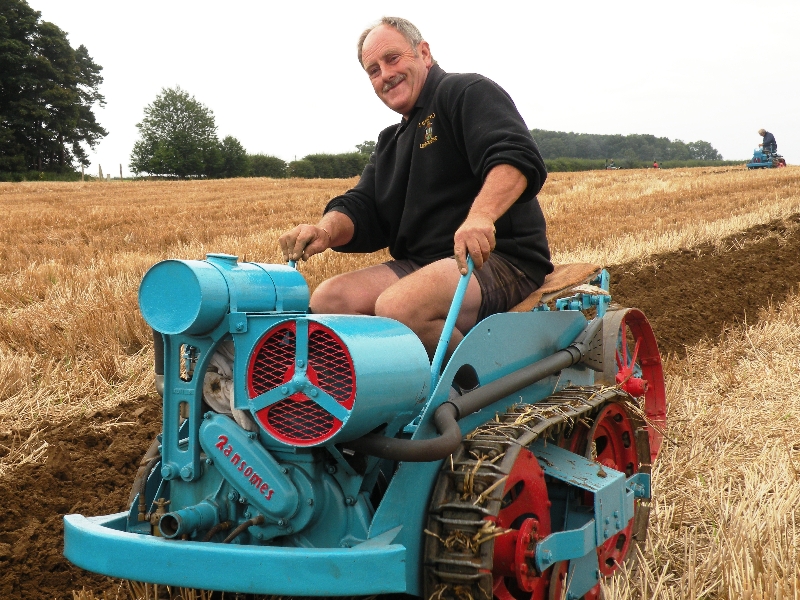 jim-wakefield-on-his-ransom-mg2-1939-workig-his-single-furrow-ts42-plough