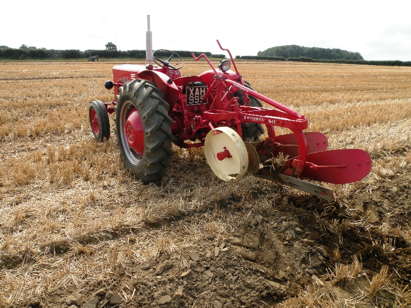 n-albertons-1956-international-b250-with-his-b12-2-furrow-plough