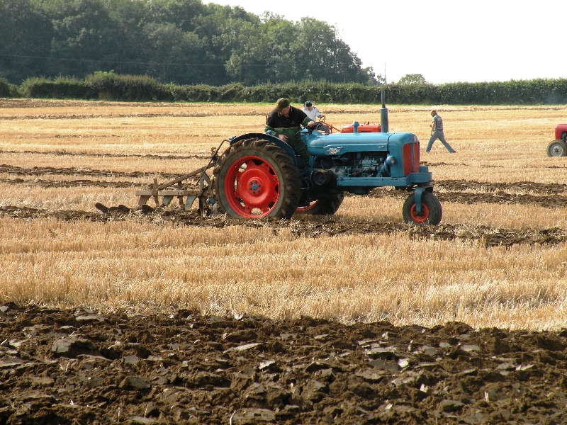 peter-thorpe-with-a-rare-1960-row-crop-fordson-power-major-ploughing-with-a-ransome-ts-59j-3-furrow-pough-3