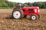 peter-cayley-on-hsi-nufield-4-65-1967-with-a-ferguson-13-tine-cultivator-2